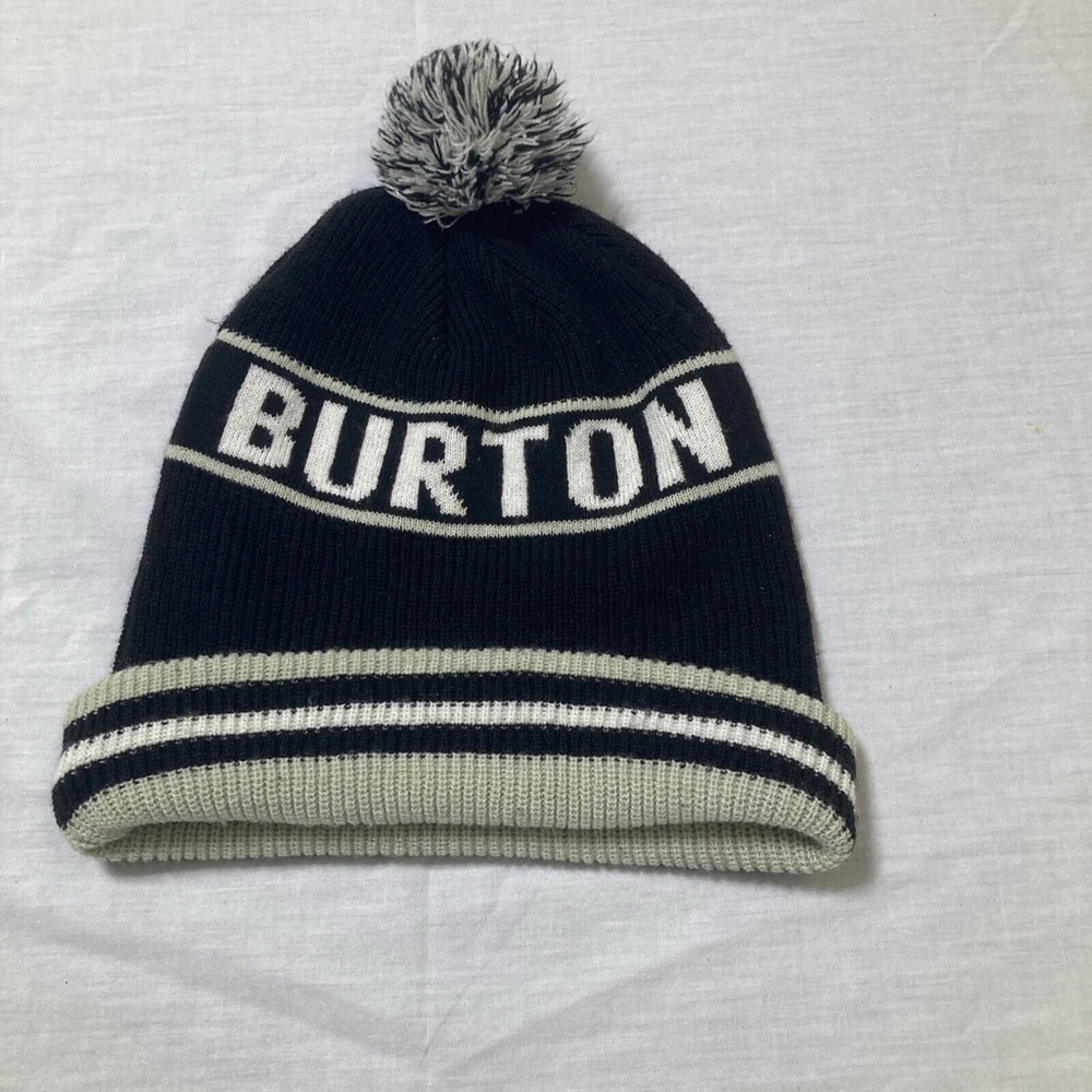 Burton Snowboard Knit Winter Pom Pom Hat Black and White One Size Beanie Toque